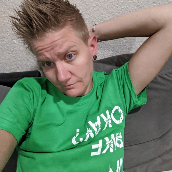 Meet your Posher, Tracy - Picture 3 of 3